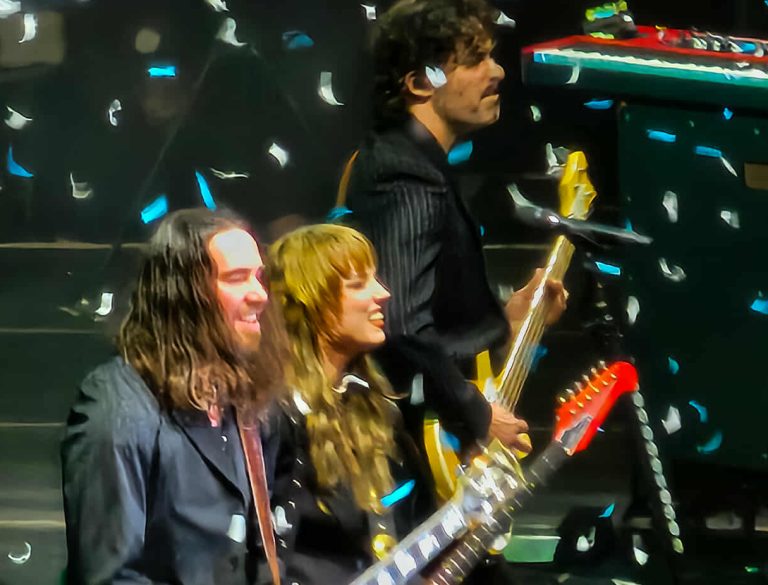 HALESTORM – O2 ARENA, LONDON: A NIGHT OF FIRE, FURY & PURE ROCK THEATRE