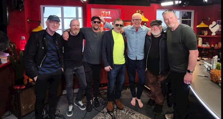 DODGY release new single “Summer Forever” on 29th May, new album “Hello Beautiful” out now on Flip Flop Records.