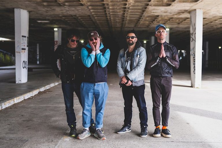 Massive WagonsMassive Wagons Announce Co-Headline UK Tour With Terrorvision