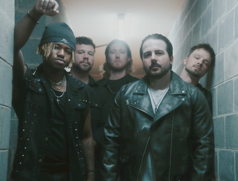 Savage Hands Turn Pain Into Power on ‘Bruise’