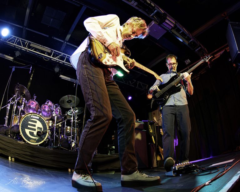 Still Chasing Perfection: Eric Johnson Stuns at the Roadmender