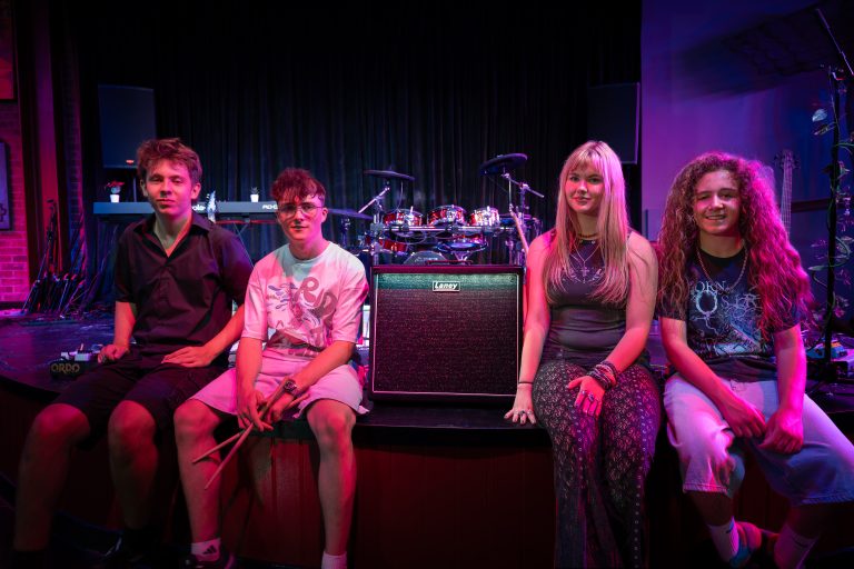 Young Rock Band Retsecrow(s) Announce Big Endorsement from Laney  