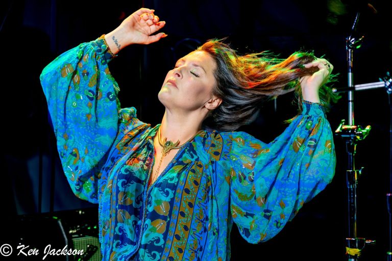  Caitlin Krisko & The Broadcast and The Boneshakers Deliver a Blues-Rock Triumph