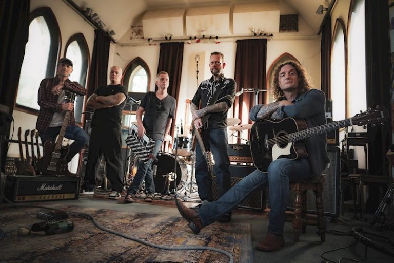 ARTIST – LITTLE ANGELS REVIEW